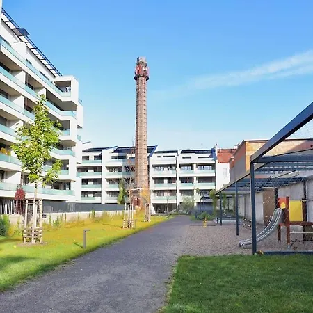 Modern Apartment Garden Terrace Secure Parking Prague Apartamento Praga