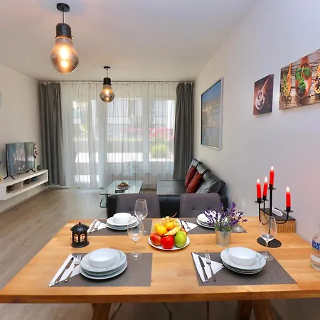 Daire Modern • Garden • Near The Center