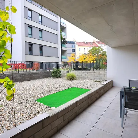 Daire Modern • Garden • Near The Center Prag