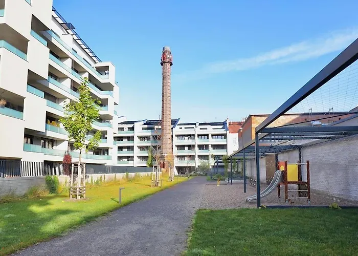 Modern • Garden • Near The Center Apartment Prague