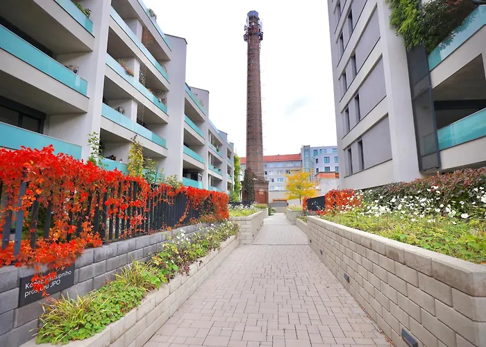 Modern • Garden • Near The Center Apartment *